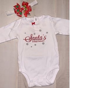 Santa’s sweetheart onesie & matching bow